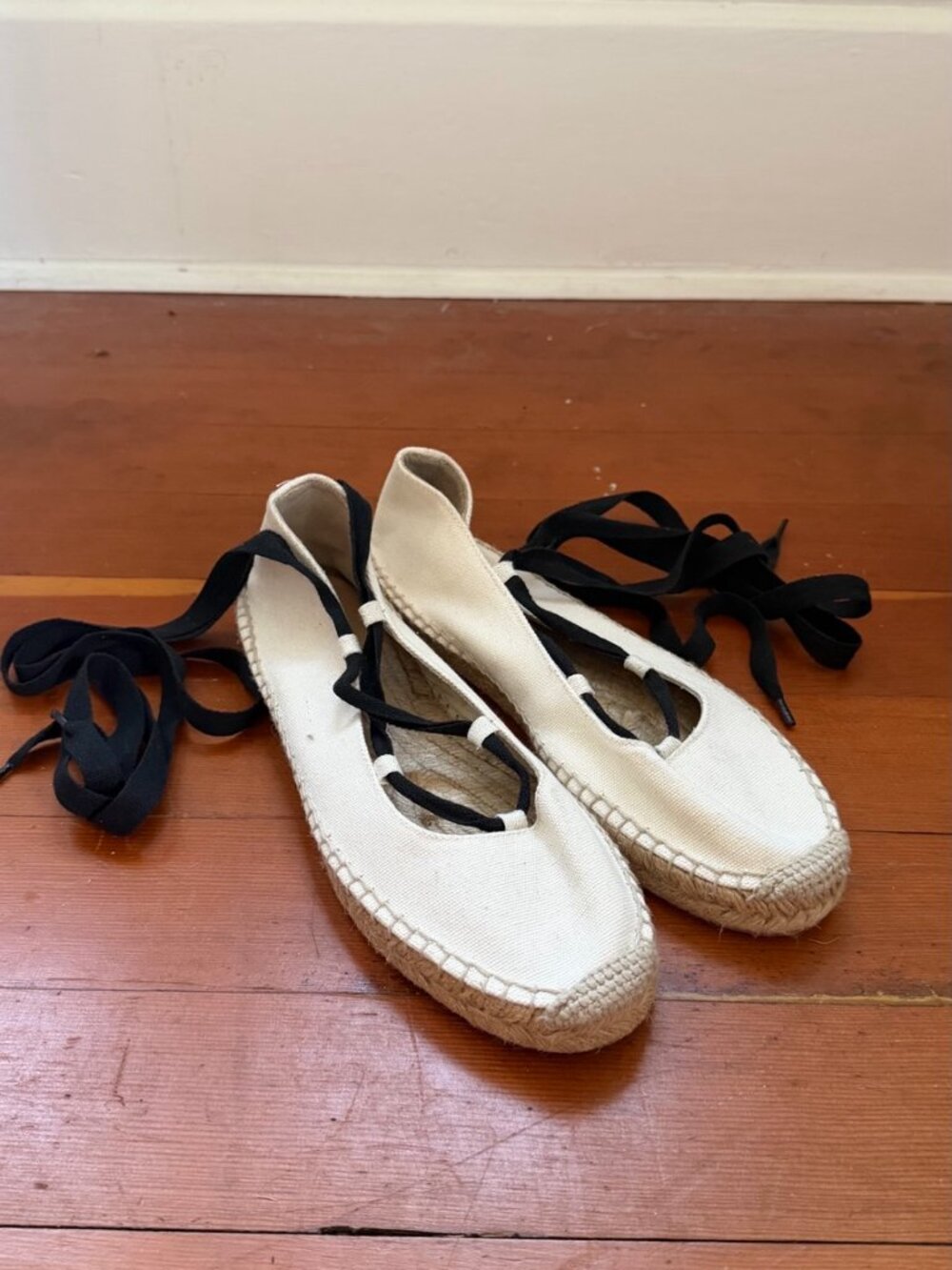 Women’s J Crew Ivory Canvas Lace-Up Espadrille Flats Size 10